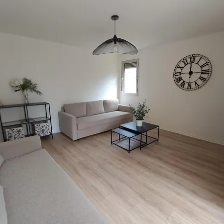 Les Reflets Apartment *